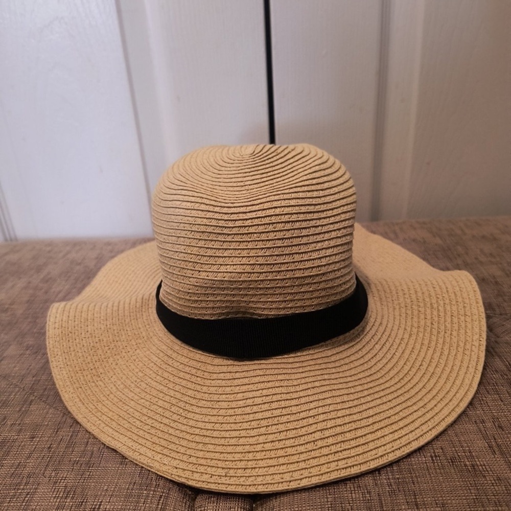 J. Crew Floppy Paper Tan Pool Vacation Beach Wide Brim Women’s Hat - Picture 4 of 10
